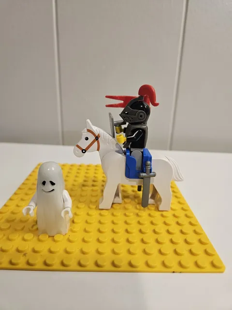 LEGO Set #6034 Black Monarch's Ghost 1990 Minifigures Only