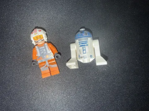 LEGO Star Wars Luke Skywalker & R2-D2 Minifigure Lot Orange White 2pc Set