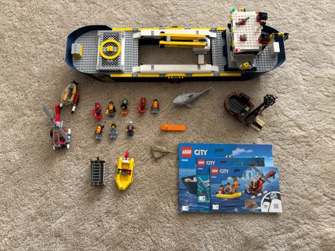 LEGO CITY: Ocean Exploration Ship (60266) 100% Complete with Bonus set 30370
