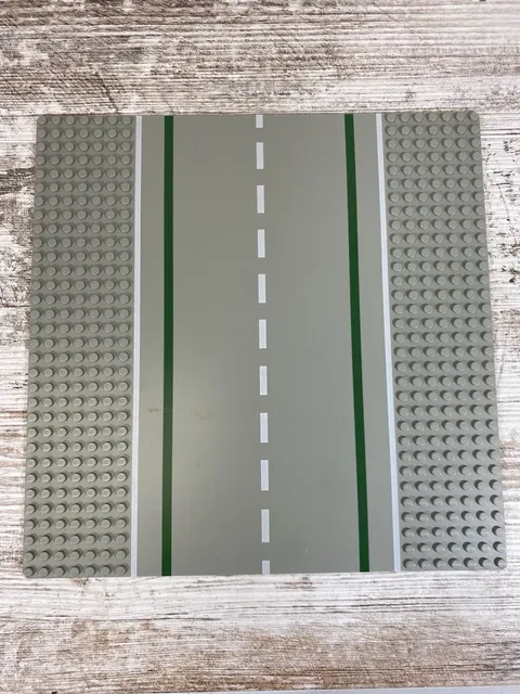 LEGO Vintage LEGO Gray Platform Base Plate Straight Road White Stripes