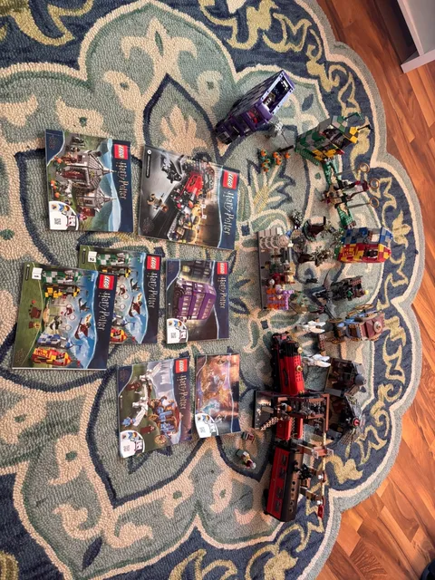 Huge Lego Harry Potter bulk lot with 24 minifigures and multiple complete sets