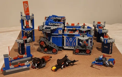 LEGO NEXO KNIGHTS The Fortrex Set (70317) 