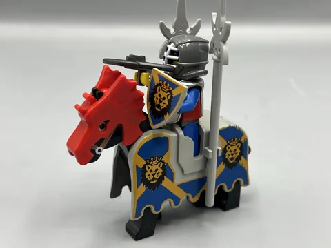 Vintage LEGO Castle Royal Knights Lion Horse Shield Soldier With Accessories