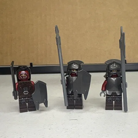 LEGO Minifigure 3 Uruk Hai goblins w/ Spears, Shields, Sword, Helmets & Polearms