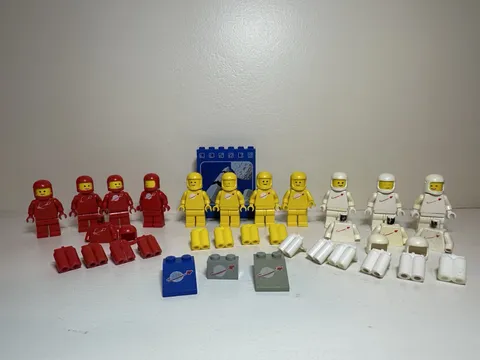 Lego Classic Vintage Spaceman Minifigure Lot