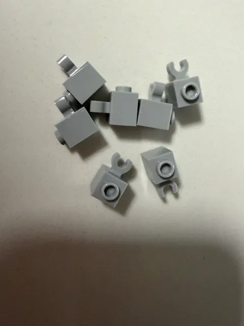 LEGO Parts 60475b (7pcs) Light Bluish Gray Brick Modified 1x1 Clip Vertical