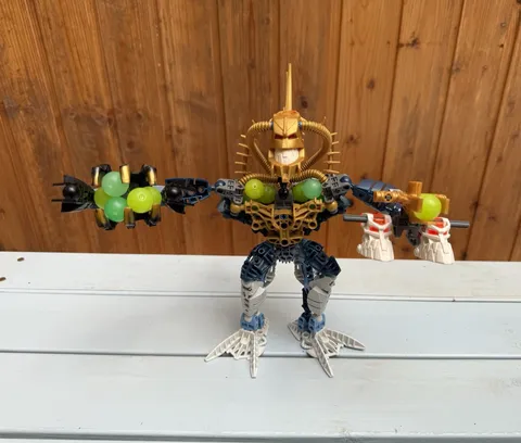 LEGO BIONICLE 8626 IRNAKK Rare Titan Figure Complete Genuine Retired Set