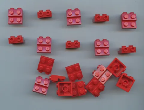 LEGO x 20 Red Plate, Modified 2 x 2 x 2/3 with 2 Studs on Side - Hollow Bottom T