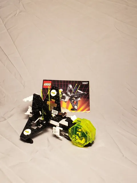 Complete Vintage Blacktron II 6887 Allied Avenger Spaceship No Box