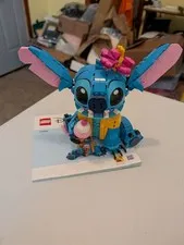 LEGO Disney: Stitch 43249 in excellent condition. Fast shipping