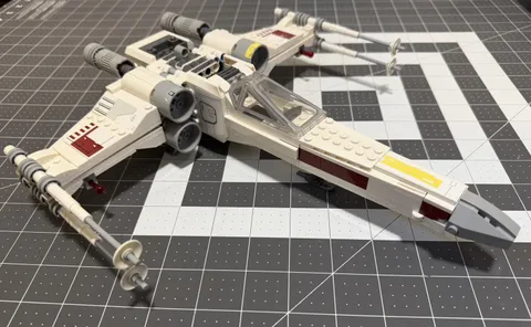 LEGO Star Wars - Luke Skywalker's X-Wing Fighter (set 75301) - Build only