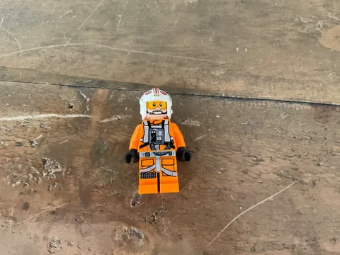 LEGO Star Wars Luke Skywalker Minifigure Jedi X-Wing Pilot 75301 75313 sw1139