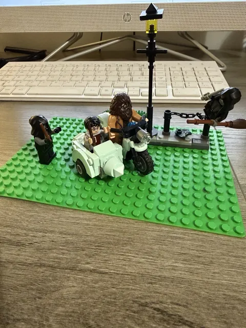Lego Hagrid Escape Motorcycle