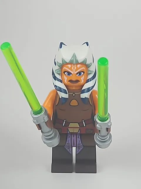 LEGO Star Wars Ahsoka Tano sw0452 Minifigure Genuine Complete with Light Sabers