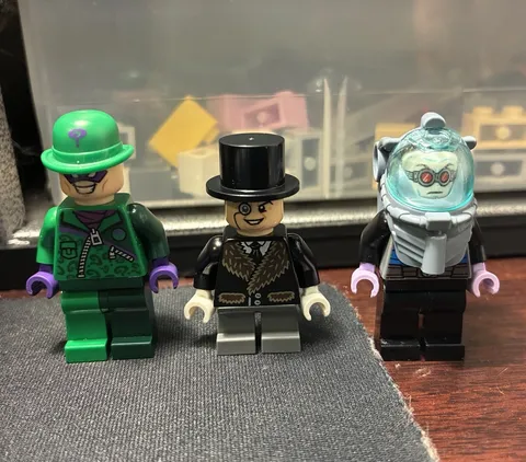 Lego DC Batman Lot of 3 Minifigures, Riddler, Penguin & Mr. Freeze Villains