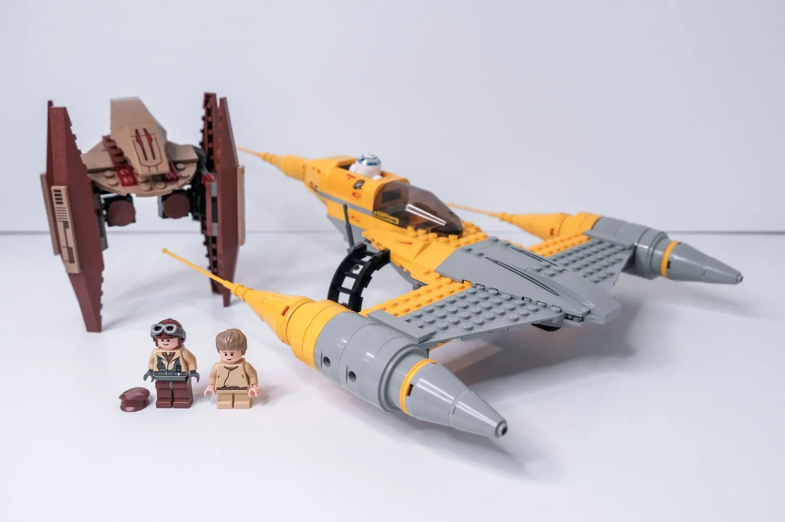 LEGO Star Wars: Naboo N-1 Starfighter with Vulture Droid (7660)