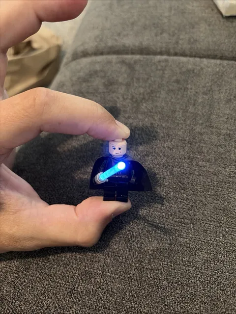 LEGO Star Wars Anakin Skywalker LightUp Light Saber Minifigure sw0121 WORKS RARE