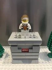 LEGO Space Astronaut Helmet Gold Visor Cheek Lines Minifigure mm012 Genuine