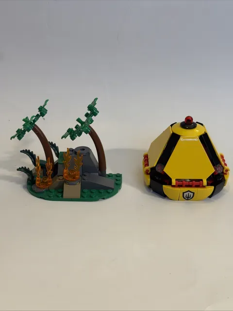 LEGO City Scenery Objects Burning Forest And Life Raft From Emergency Rescue Set