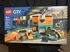 LEGO Town Sets: 60364 Street Skate Park NEW
