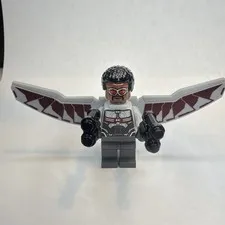 LEGO Minifigure Falcon sh261 Gray & Dark Red Wings Marvel Civil War 76050