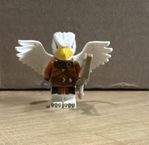 LEGO Dungeons and Dragons Eagle Aarakocra Ranger Archer Minifigure White Wings