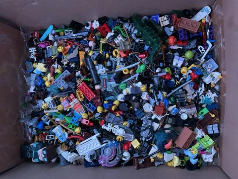 MASSIVE LEGO Minifigures Parts Pieces Lot Star Wars Ninjago Weapons Etc Read
