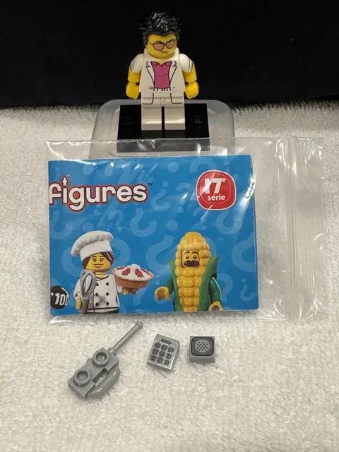 LEGO 71018 Minifigures Series 17 Yuppie Baseplate Leaflet