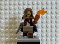 LEGO castle Minifigure - Brown Cape, satchel, Torch, and dagger