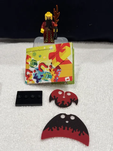 Lego Series 13 Minifigure Evil Wizard Staff Cape  LEGO® Minifigure Mini Figure