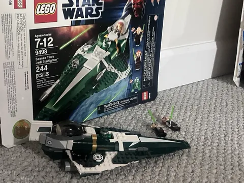 LEGO Star Wars 9498 Saesee Tiin Jedi Starfighter Comp w/ Manuals Minifigs Box