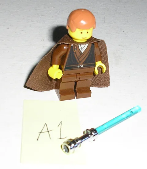 2002 Lego Star Wars ANAKIN SKYWALKER (Padawan) w/ Cape Minifigure 7113 *A1*
