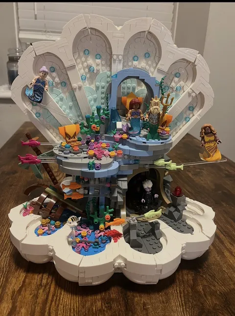 The Little Mermaid Royal Clamshell lego set prebuilt