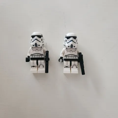 LEGO Star Wars Imperial Stormtrooper Dual Molded Helmet Male Light Nougat Headx2