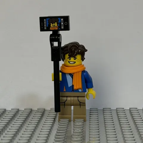 LEGO NINJAGO Movie CMF Jay Walker Selfie Minifigure 71019-7 Genuine Complete