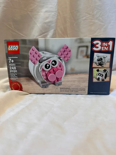 Brand new LEGO set Mini Piggy Bank 40251
