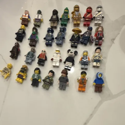LEGO Mixed Minifigure Lot Mickey Mouse w/ Extra Parts Gray Base Plate