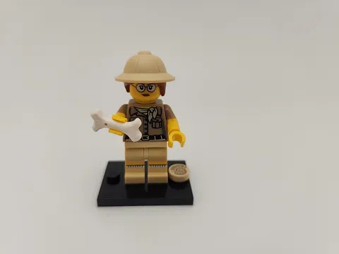 LEGO Series 13 Collectible Minifigures 71008 - Paleontologist 