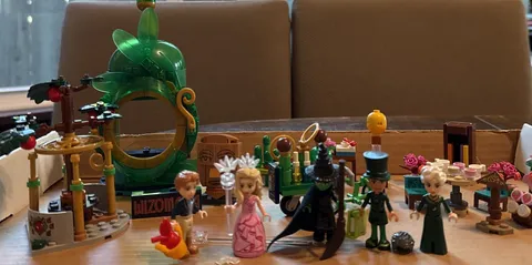 LEGO Wicked Minifigures from Set 75684 Glinda Elphaba Wizard Morrible Fiyero