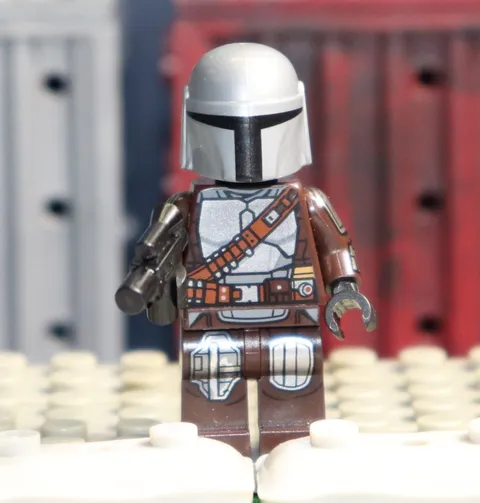 LEGO The Mandolorian Minifigure with Scoped pistol STAR WARS