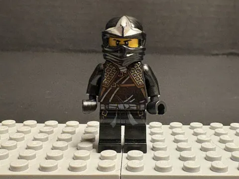 LEGO® Minifigure NINJAGO njo0054 Cole ZX READ torso crack
