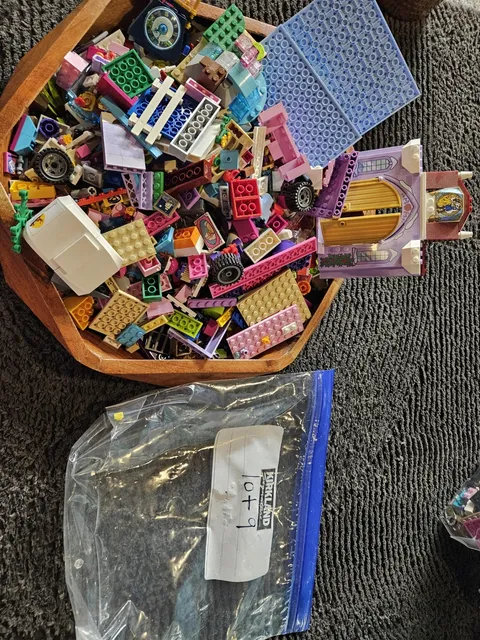 Lot 9: Large Gallon Sized LEGO Bulk Lot Girl Pink White Disney Elves Friends