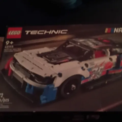 LEGO Technic NASCAR Next Gen Chevrolet Camaro 42153 672pc Set