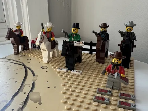 Vintage LEGO Wild West Gold City Junction Bank Lot Horses Baseplate Sheriff