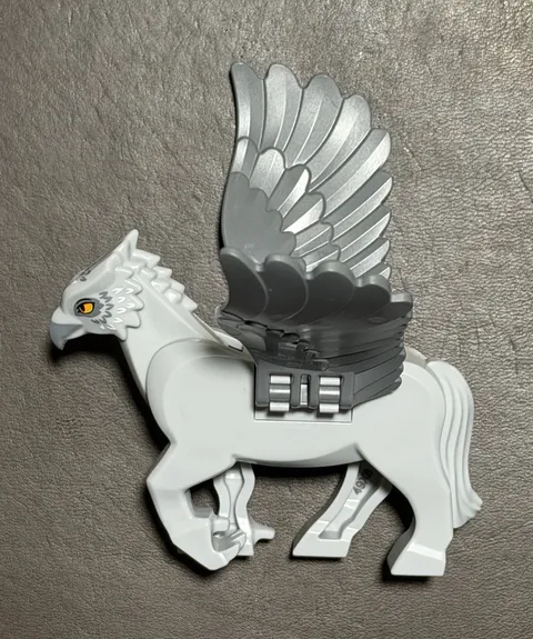 LEGO Harry Potter Buckbeak Hippogriff Figure - Gray Printed Wings (4758)