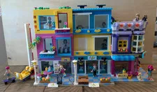 LEGO FRIENDS: Main Street Building (41704)
