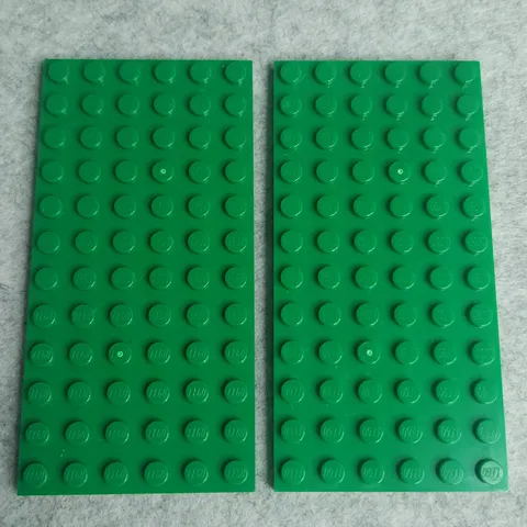 LEGO 3028 Plate 6 x 12 Green x2 Genuine