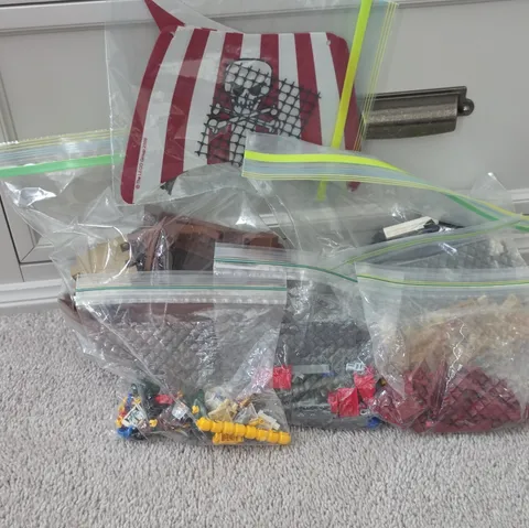LEGO® Pirates  Brickbeard's Bounty 6243 Fully complete no instructions or box