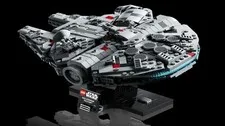 GENERIC Star Wars Millennium Falcon 75375 w/ Display Stand 921 pcs | No Box