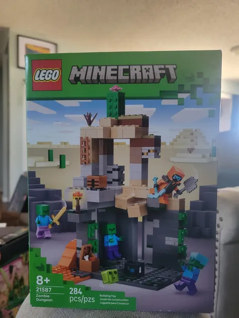 NEW Lego Minecraft Zombie Dungeon #21587, BOX OPEN, AUTHENTIC, ALL PIECES INCL.